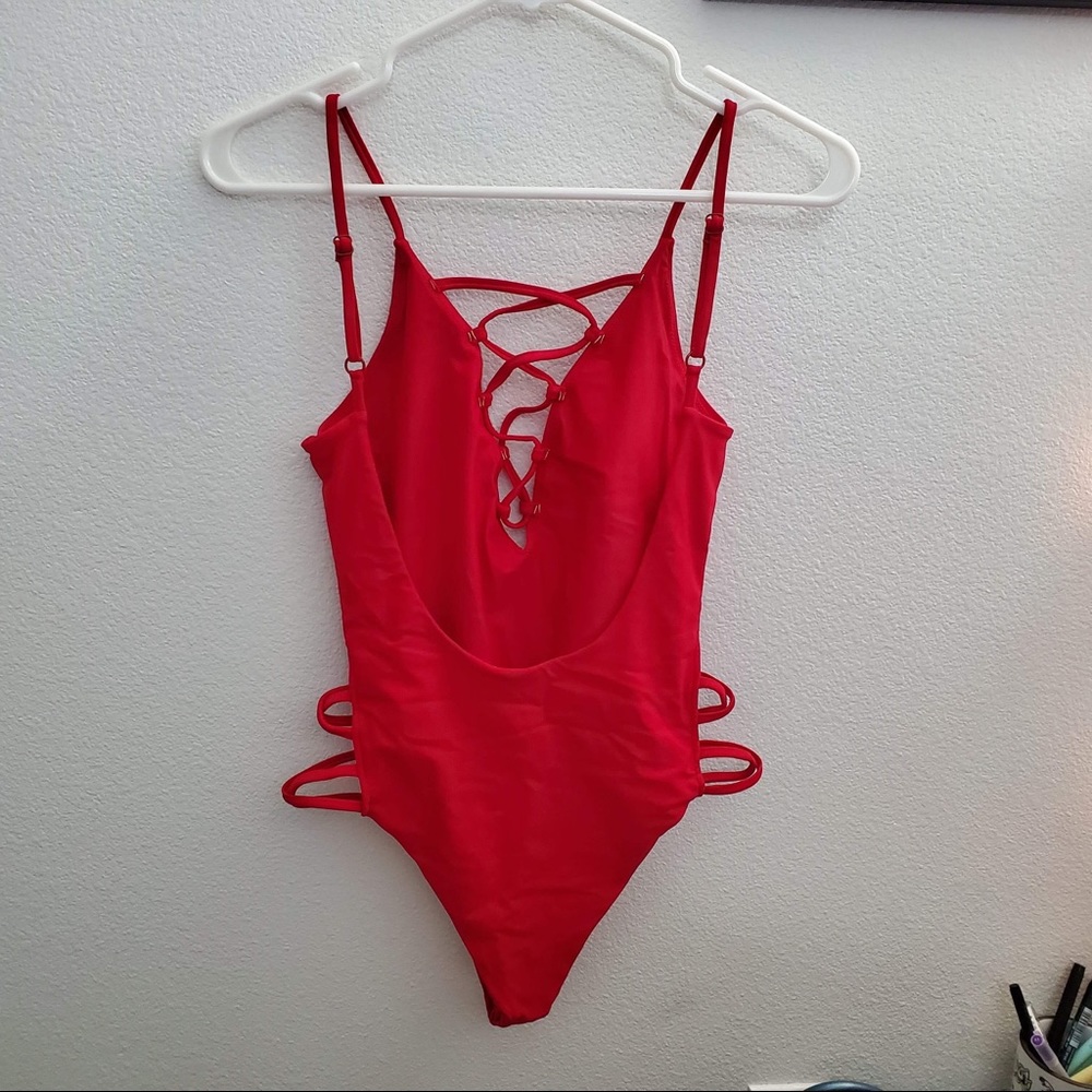Tobi | red lace up one piece swimsuit - Picture 5 of 6